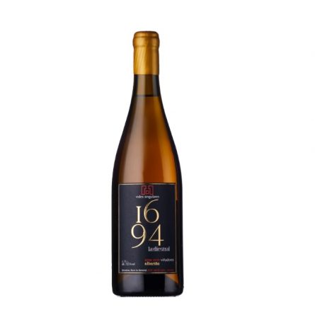 Bottle of 1694 La Diestral Albarino Vides Singulares Orange White Wine from Panzer's