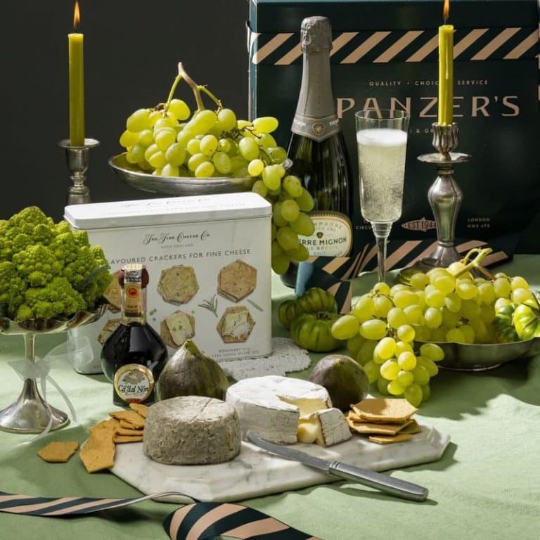 Christmas Hampers-A splendid Christmas from Panzer's products close view